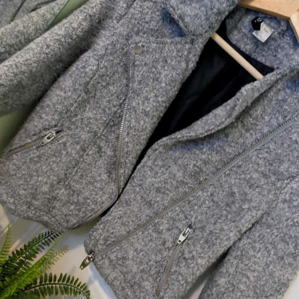 Jacket. - Picture 2 of 2